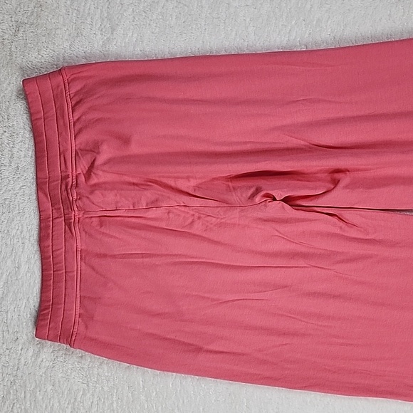Talulah Super Soft Pink Split Hem Wide Leg Sweatpants With Pockets - Picture 11 of 14